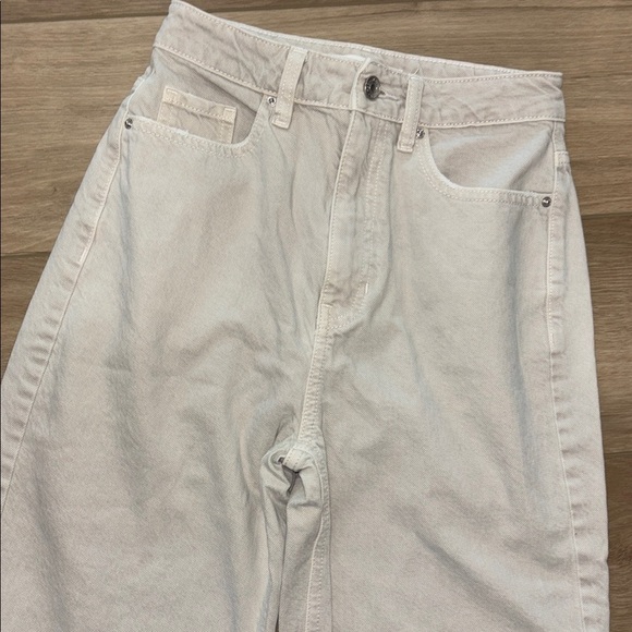 PacSun Light Gray Distressed Women's Straight Leg Jeans size 0 - Picture 2 of 6